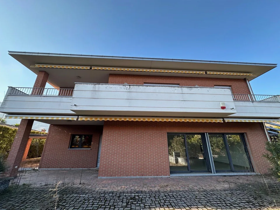 Stabile Residenziale - Commerciale - Ponte Capriasca
