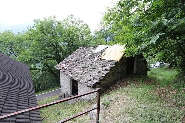 3-Zimmer-Rustico zum Ausbauen mit kl. Wiese und Wald / rustico di 3... – Foto 12 von 14