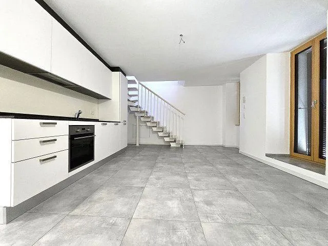 Studio im EG eines 4-Familienhauses / monolocale in una casa di 4 a...