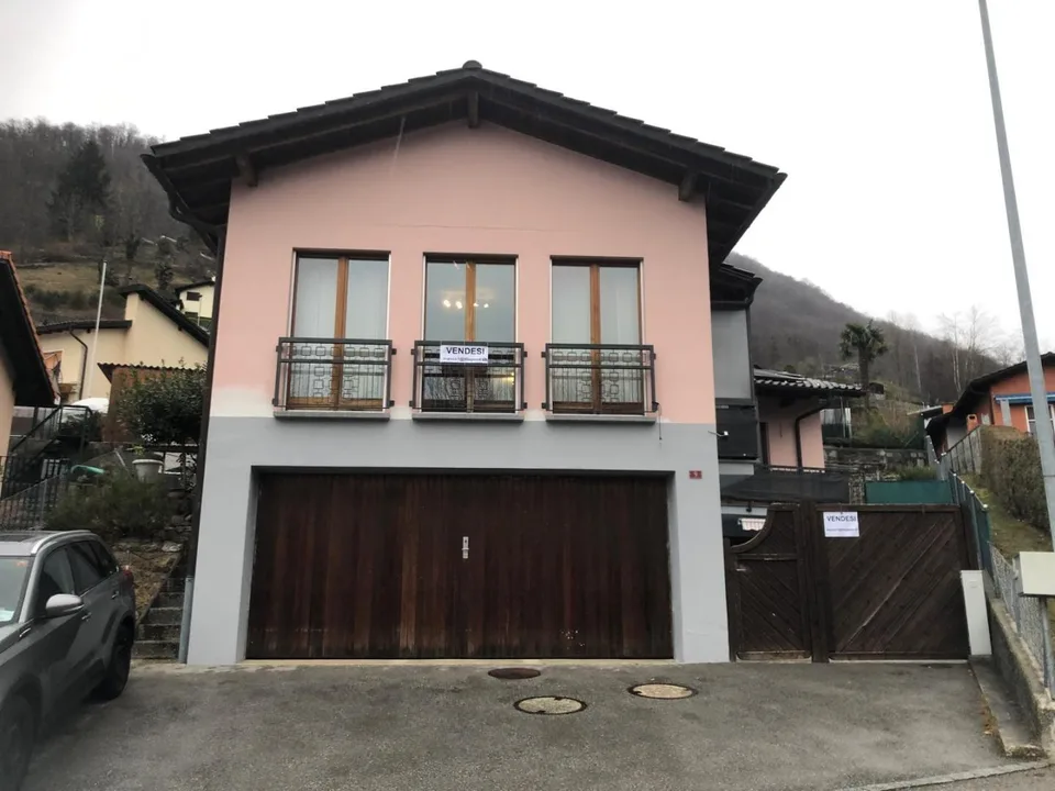7 1/2 Zimmer-Einfamilienhaus mit Schwimmbad / casa di 7 1/2 locali ...