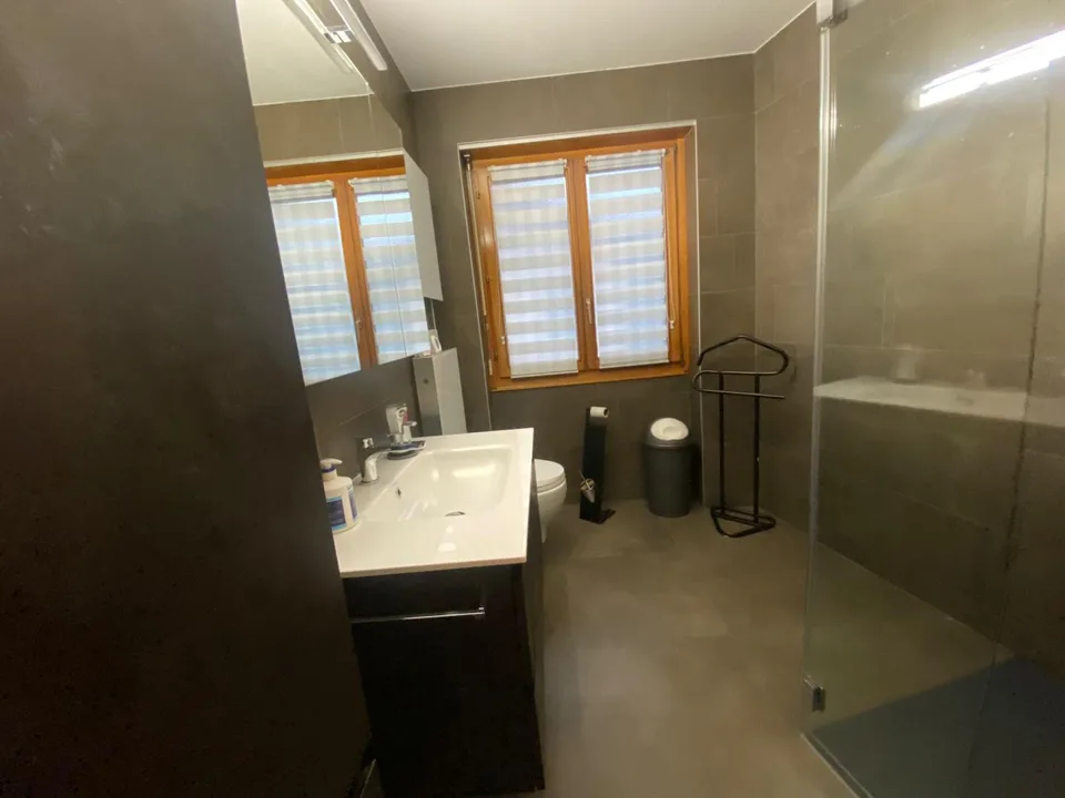 7 1/2 Zimmer-Einfamilienhaus mit Schwimmbad / casa di 7 1/2 locali ... – Foto 10 von 17