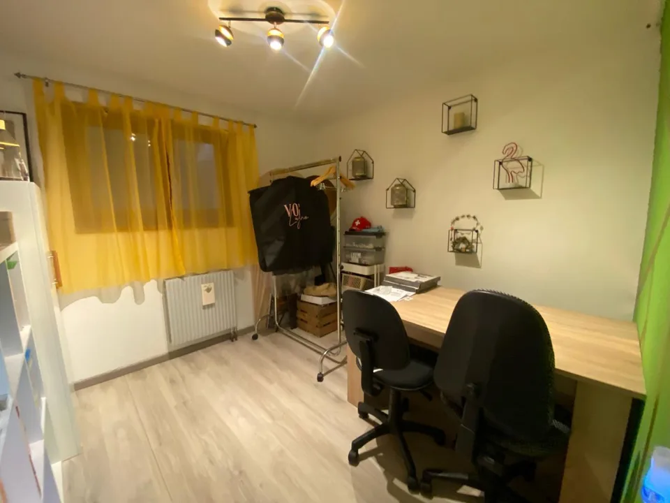 7 1/2 Zimmer-Einfamilienhaus mit Schwimmbad / casa di 7 1/2 locali ... – Foto 8 von 17