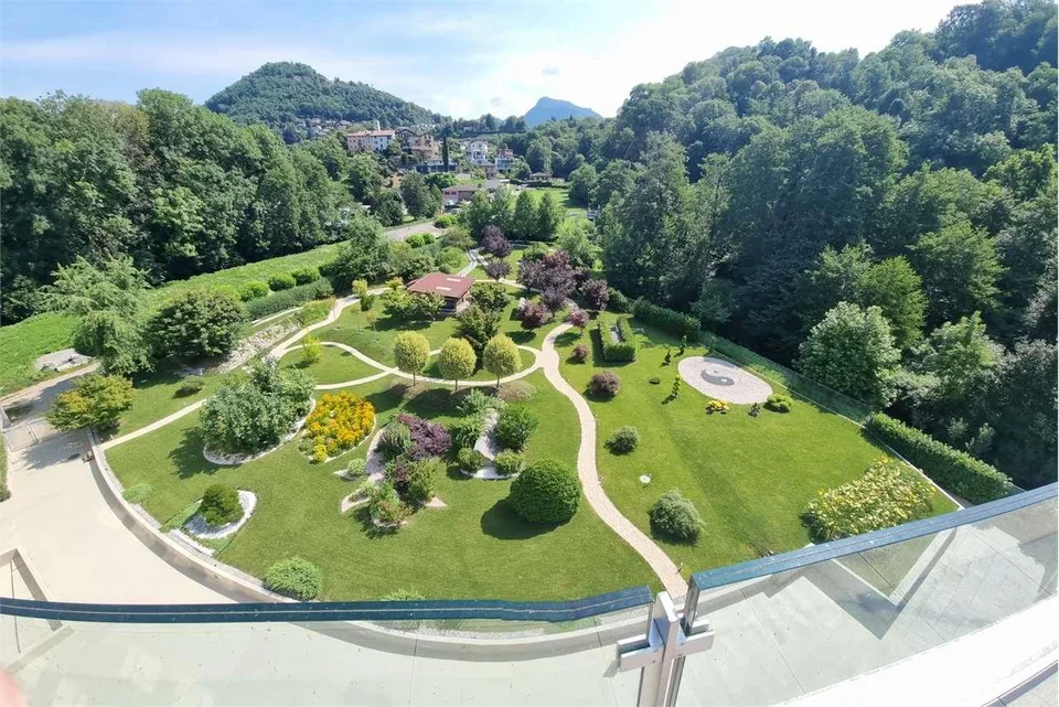 2269/A_Prestigiosi appartamenti 4.5 loc vista lago