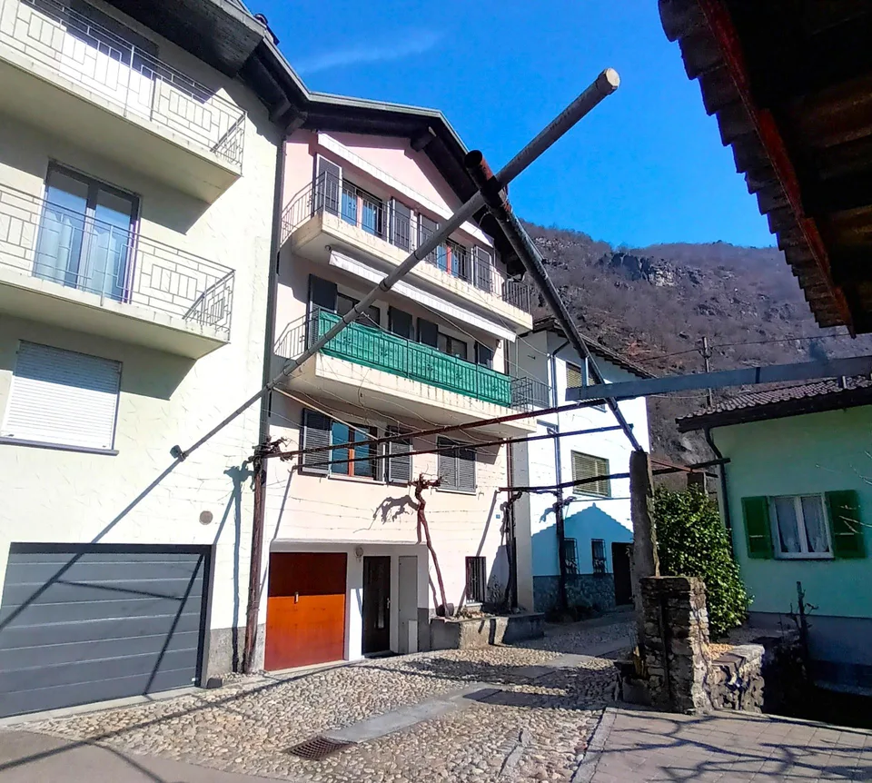 Casa plurifamiliare a Giornico
