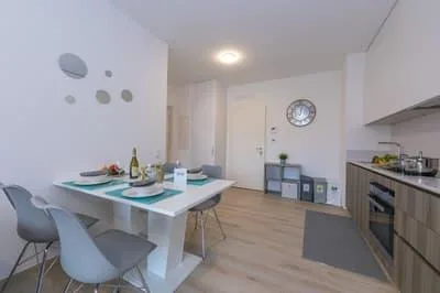Appartamenti Moderni zona servitissima