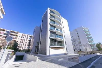 Appartamenti Moderni zona servitissima