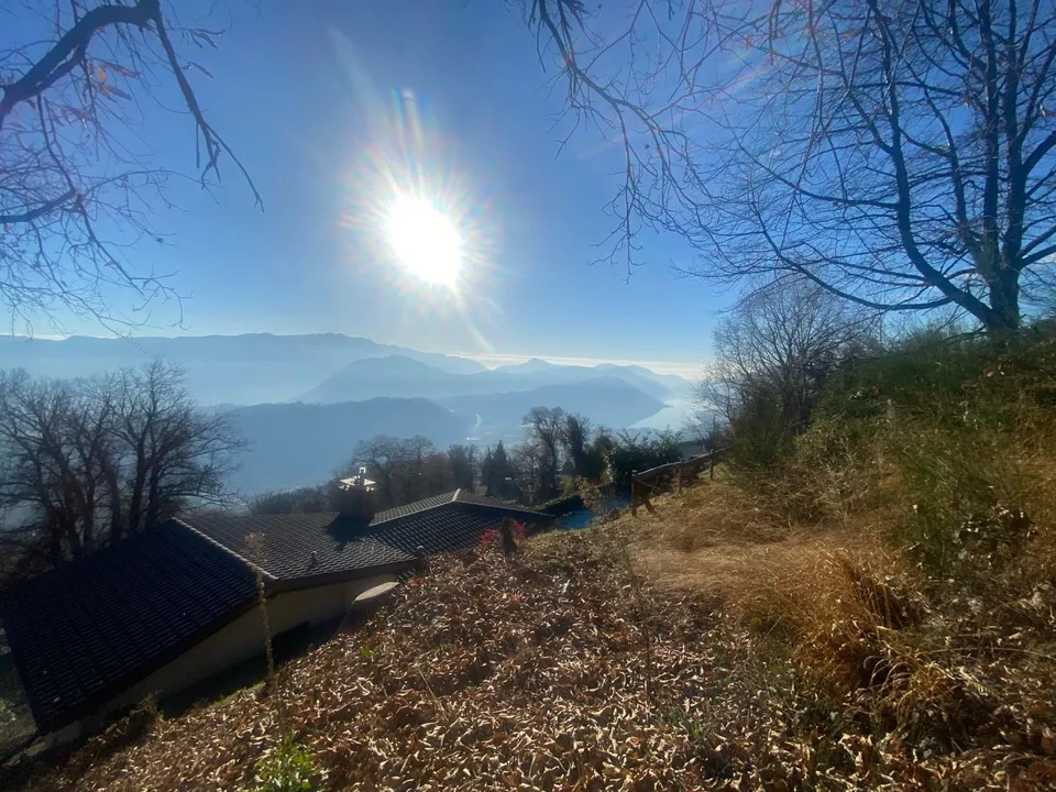 terreno edificabile 2141 m2 molto tranquilla, soleggiata con vista ...