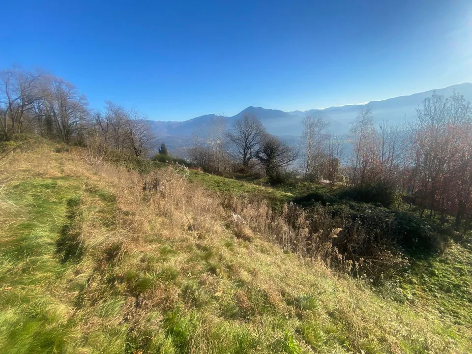 terreno edificabile 2141 m2 molto tranquilla, soleggiata con vista ... – Foto 9 von 12