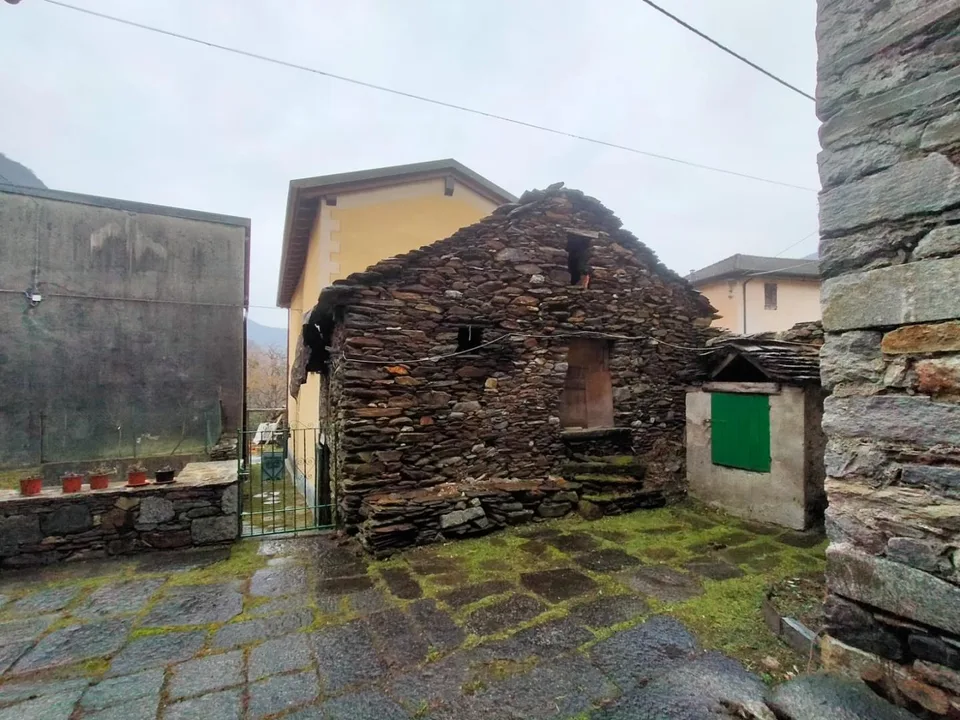 3-Zimmer-Haus zum Renovieren in Italien / casa di 3 1/2 locali in I... – foto 14 di 17