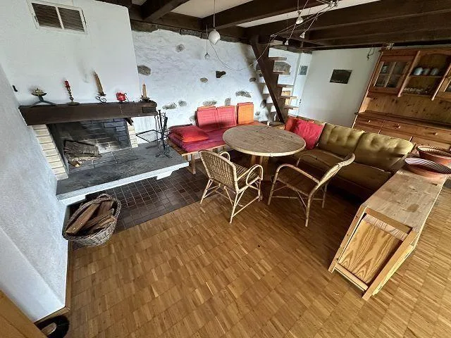2  1/2-Zimmer-Rustico mit viel Wiesland an Alleinlage, sehr sonnig,...