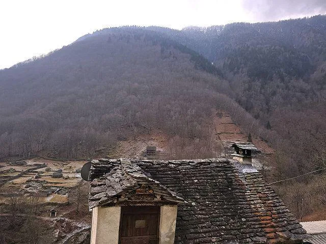 Grande casa ticinese di 9 locali con terreno / grosses 9-Zimmer-Dor... – Foto 28 von 30