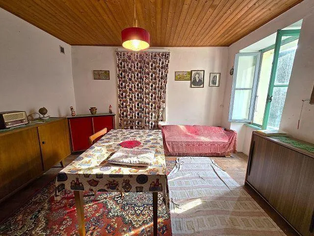 Grande casa ticinese di 9 locali con terreno / grosses 9-Zimmer-Dor...