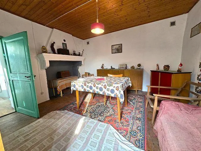 Grande casa ticinese di 9 locali con terreno / grosses 9-Zimmer-Dor...