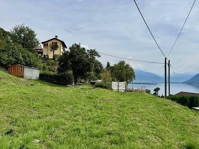 Bauland von 1368 m2 an sehr ruhiger, sonniger Seeblicklage / terren...