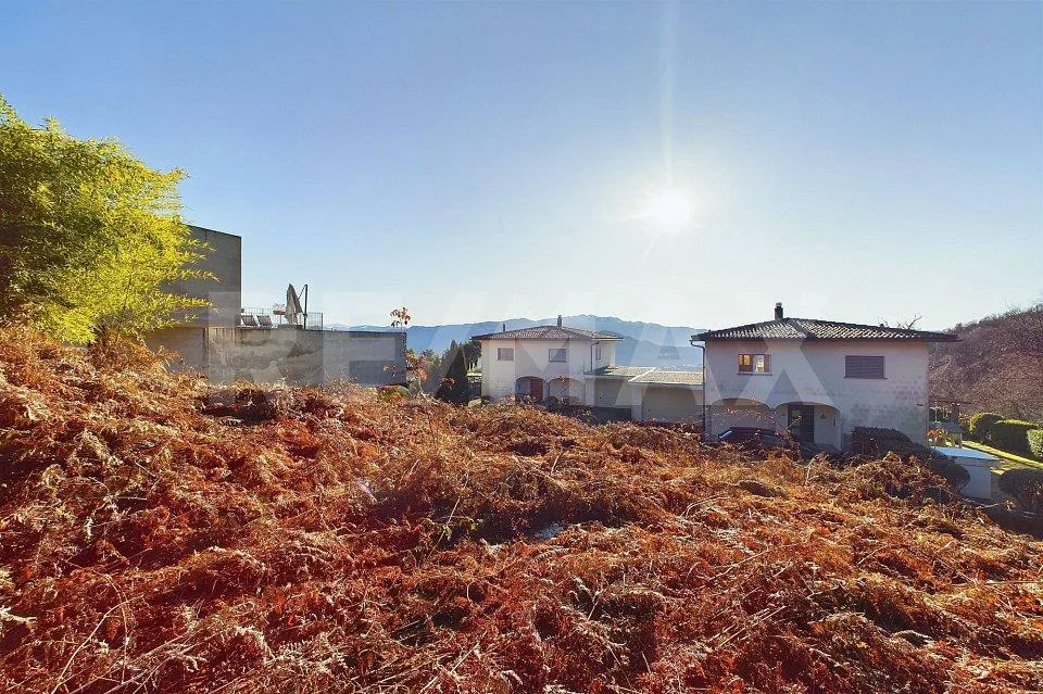 Terreno edificabile a Cademario con vista aperta