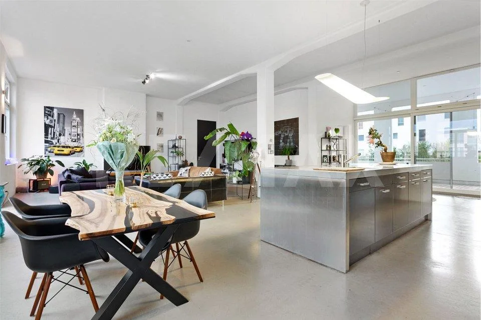 Wunderschönes Loft mit Blick auf den See – photo 8 of 13