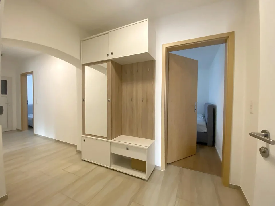 Einfamilien Haus mit Einliegerwohnung