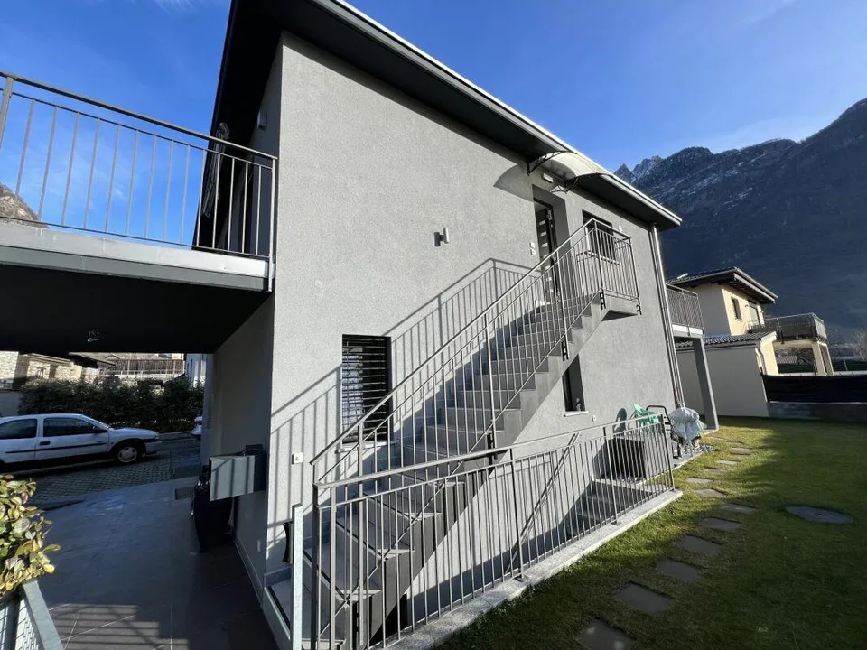 Moderna casa bifamiliare individuale, di 4.5 +3.5 locali con ampio ... – Foto 9 von 17