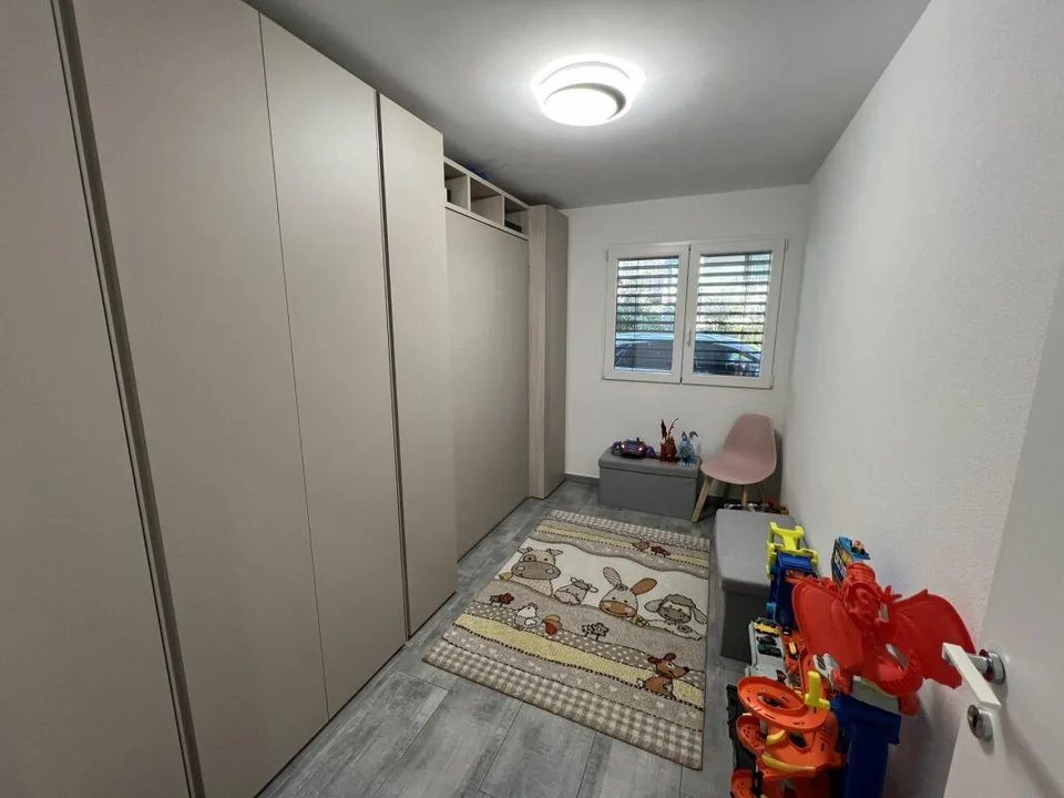 Moderna casa bifamiliare individuale, di 4.5 +3.5 locali con ampio ... – Foto 6 von 17