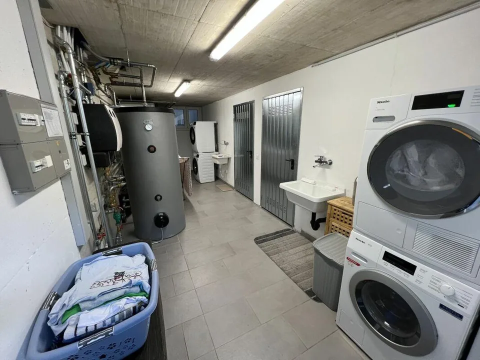 Moderna casa bifamiliare individuale, di 4.5 +3.5 locali con ampio ... – Foto 16 von 17