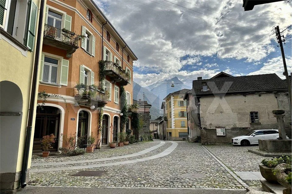 Palazzina con rendita molto interessante in vendita a Malvaglia – Foto 9 von 11