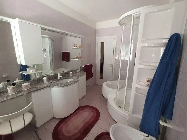 2-Familienhaus im Dorfkern an sehr ruhiger, sonniger Aussichtslage ... – Foto 23 von 30