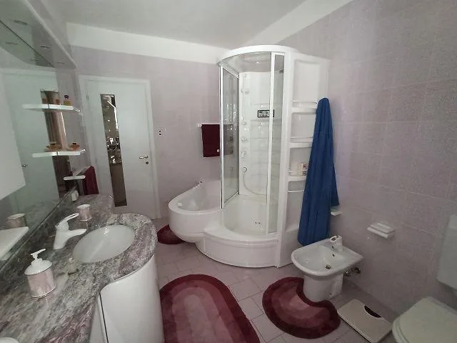 2-Familienhaus im Dorfkern an sehr ruhiger, sonniger Aussichtslage ... – Foto 24 von 30