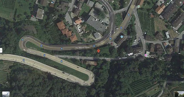Terreno R2 di 1087 m2 col progetto approvato per 2 case, 2 appartam... – Foto 14 von 14