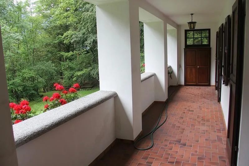 9 1/2-Zimmer-Herrschaftssitz mit grossem Umschwung / villa di 9 1/2... – Foto 6 von 12