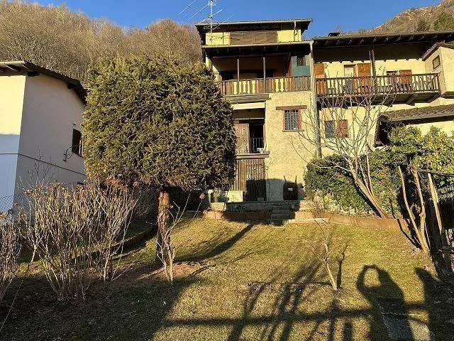 4-Zimmer Dorfhaus mit Garten an sehr ruhiger, sonniger Aussichtslag...