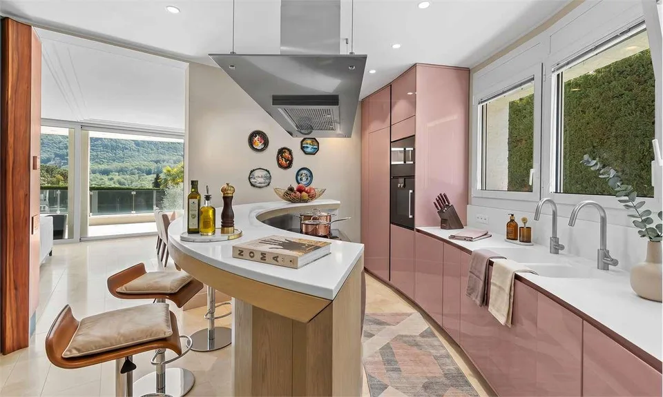 Prestigiosa villa moderna con SPA e vista panoramica sul Lago di Lugan – photo 7 sur 13