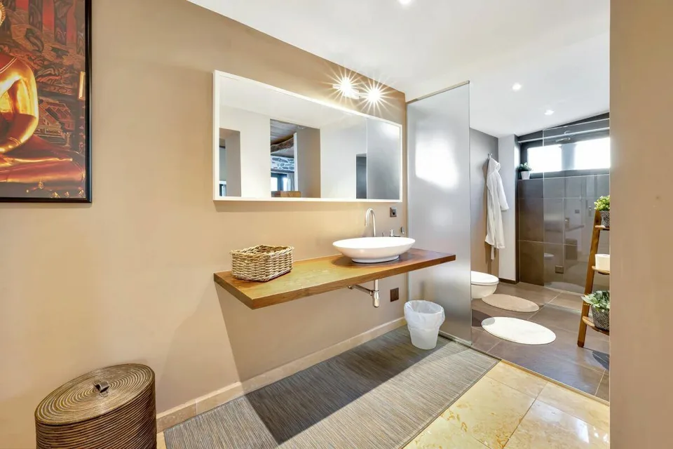 Brione sopra Minusio - Grosse Villa mit Pool