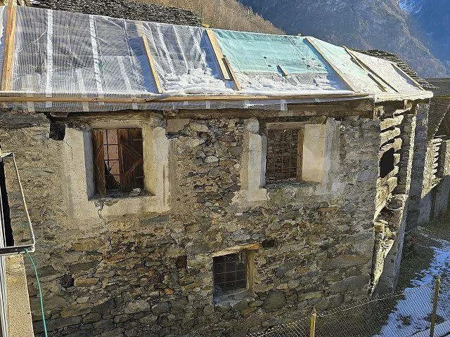 3 rustici da rinnovare con piccolo terreno, bella vista, soleggiata... – Foto 23 von 26