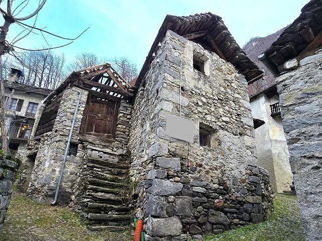 3 rustici da rinnovare con piccolo terreno, bella vista, soleggiata... – Foto 22 von 26