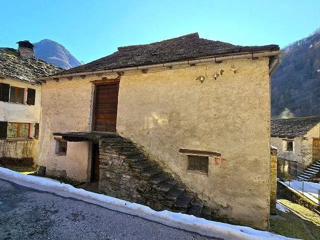3 rustici da rinnovare con piccolo terreno, bella vista, soleggiata... – Foto 21 von 26