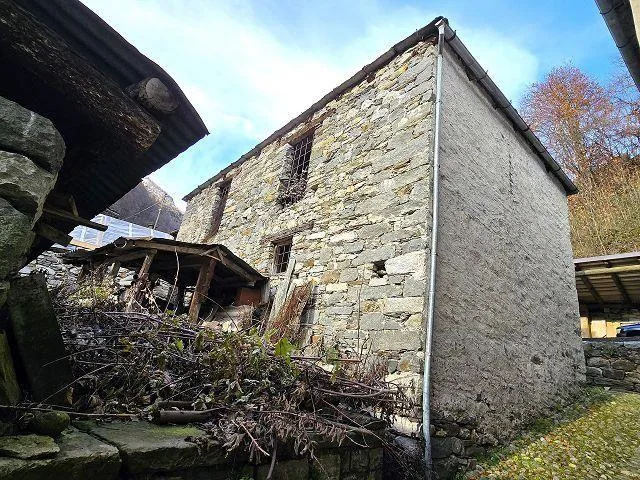 3 rustici da rinnovare con piccolo terreno, bella vista, soleggiata... – Foto 17 von 26