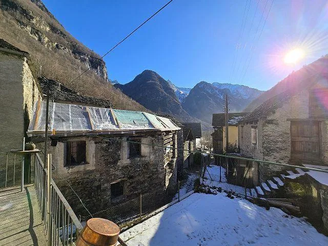3 rustici da rinnovare con piccolo terreno, bella vista, soleggiata... – Foto 19 von 26