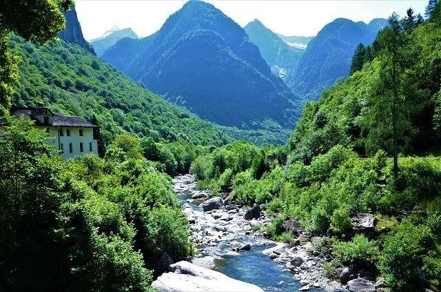 3 rustici da rinnovare con piccolo terreno, bella vista, soleggiata... – Foto 15 von 26