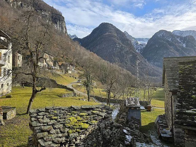 3 rustici da rinnovare con piccolo terreno, bella vista, soleggiata... – Foto 13 von 26