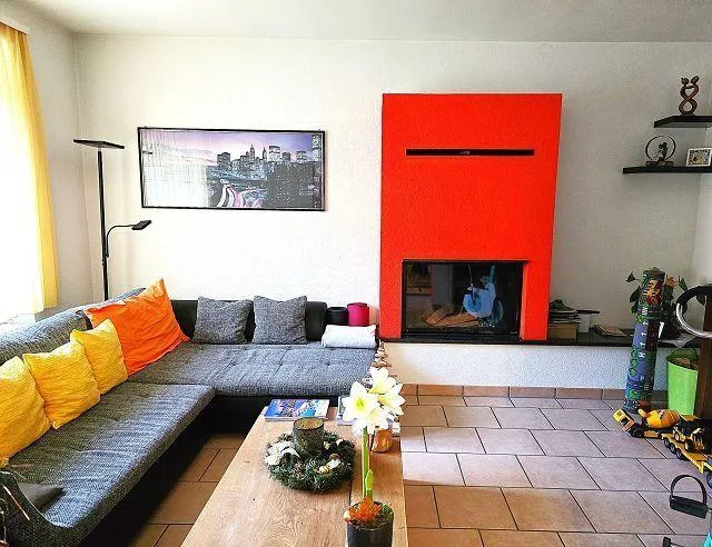 Bella casa di 5,5 loc. con grande terreno e autorimessa, bella vist...