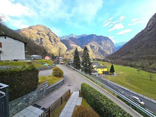 Bella casa di 5,5 loc. con grande terreno e autorimessa, bella vist... – Foto 29 von 30