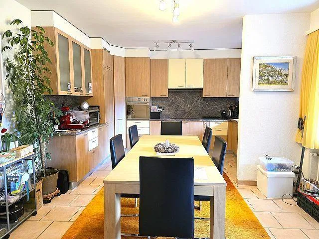 Bella casa di 5,5 loc. con grande terreno e autorimessa, bella vist... – Foto 7 von 30