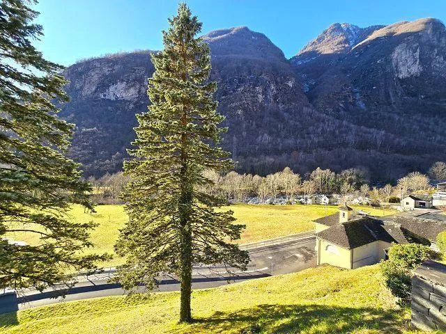 Bella casa di 5,5 loc. con grande terreno e autorimessa, bella vist... – Foto 27 von 30
