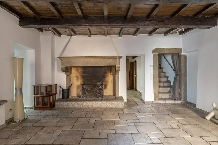 EINFAMILIENHAUS MIT 4.5 ZIMMERN IN CADRO