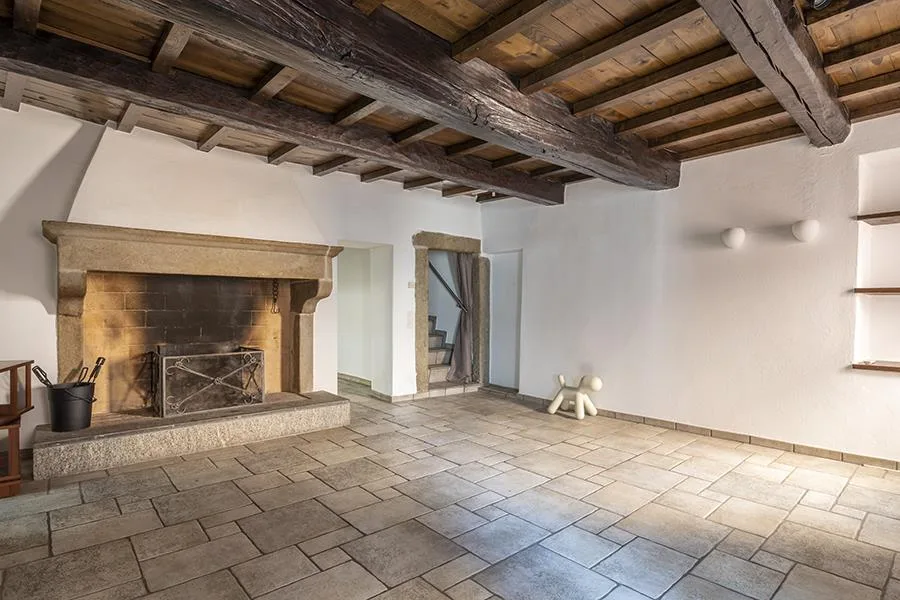 CASA UNIFAMILIARE DI 4.5 LOCALI A CADRO