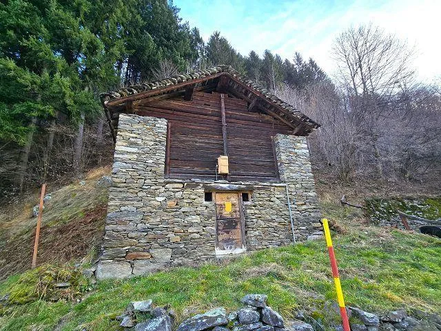 Rustico zum Ausbauen mit kleinem Garten, sehr ruhig, sonnig. Aussic... – foto 14 di 17