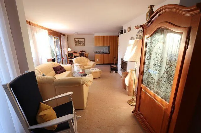 4 1/2-Zimmer-Villetta mit Pool und grossem Umschwung / villetta di ...