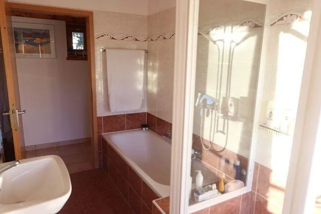 4 1/2-Zimmer-Villetta mit Pool und grossem Umschwung / villetta di ... – foto 14 di 30