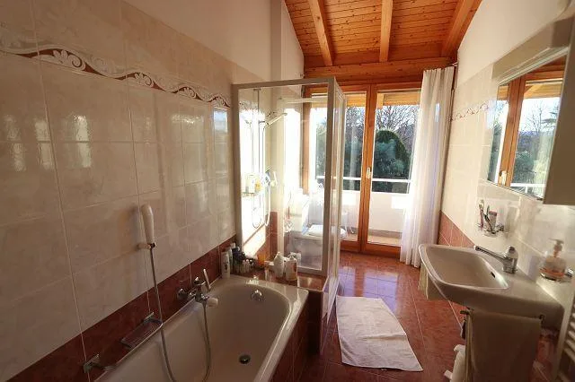 4 1/2-Zimmer-Villetta mit Pool und grossem Umschwung / villetta di ... – foto 13 di 30