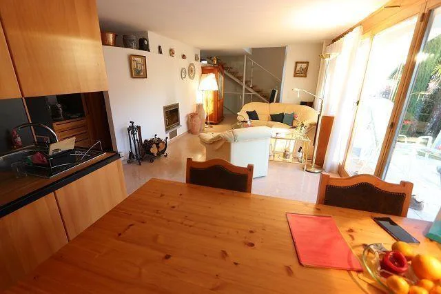 4 1/2-Zimmer-Villetta mit Pool und grossem Umschwung / villetta di ...